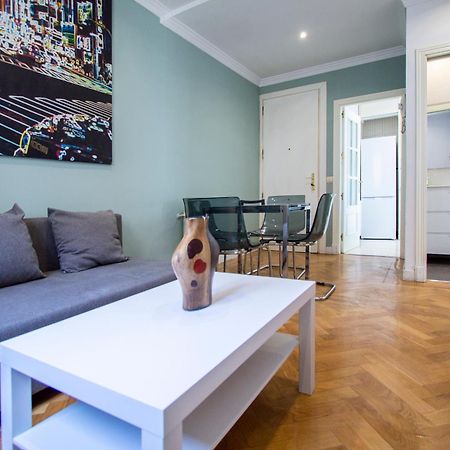 Apartamentos Dali Madrid Exterior photo