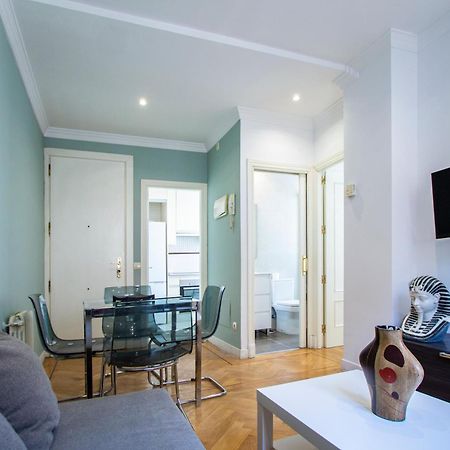 Apartamentos Dali Madrid Exterior photo