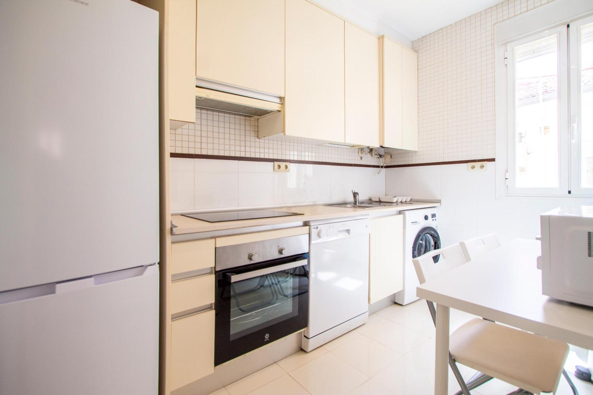 Apartamentos Dali Madrid Exterior photo