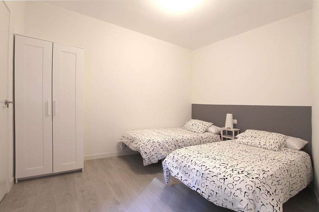 Apartamentos Dali Madrid Room photo