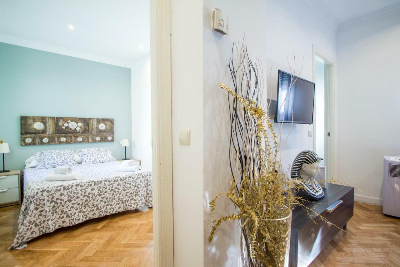 Apartamentos Dali Madrid Exterior photo