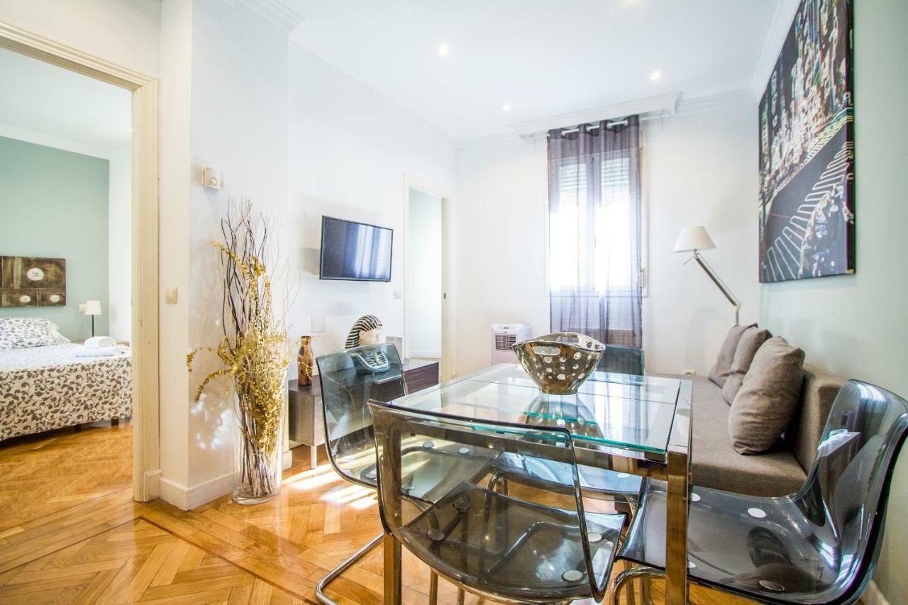 Apartamentos Dali Madrid Exterior photo